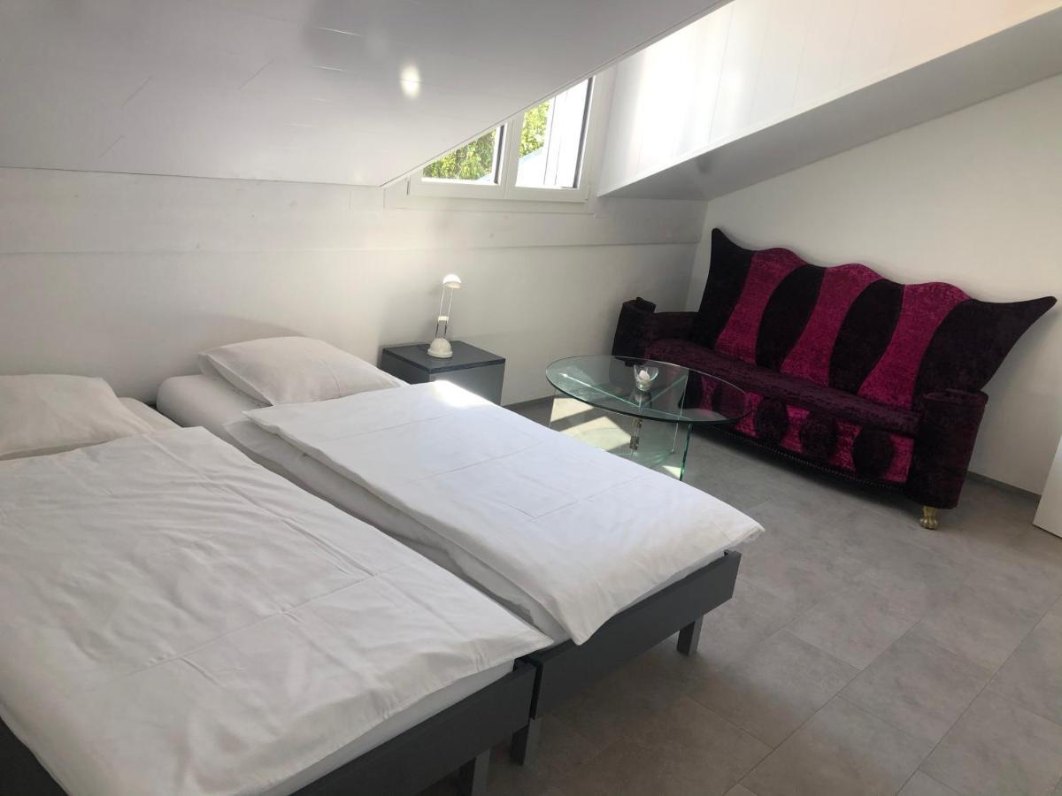 Hotel Hippel Krone Kerzers Esterno foto