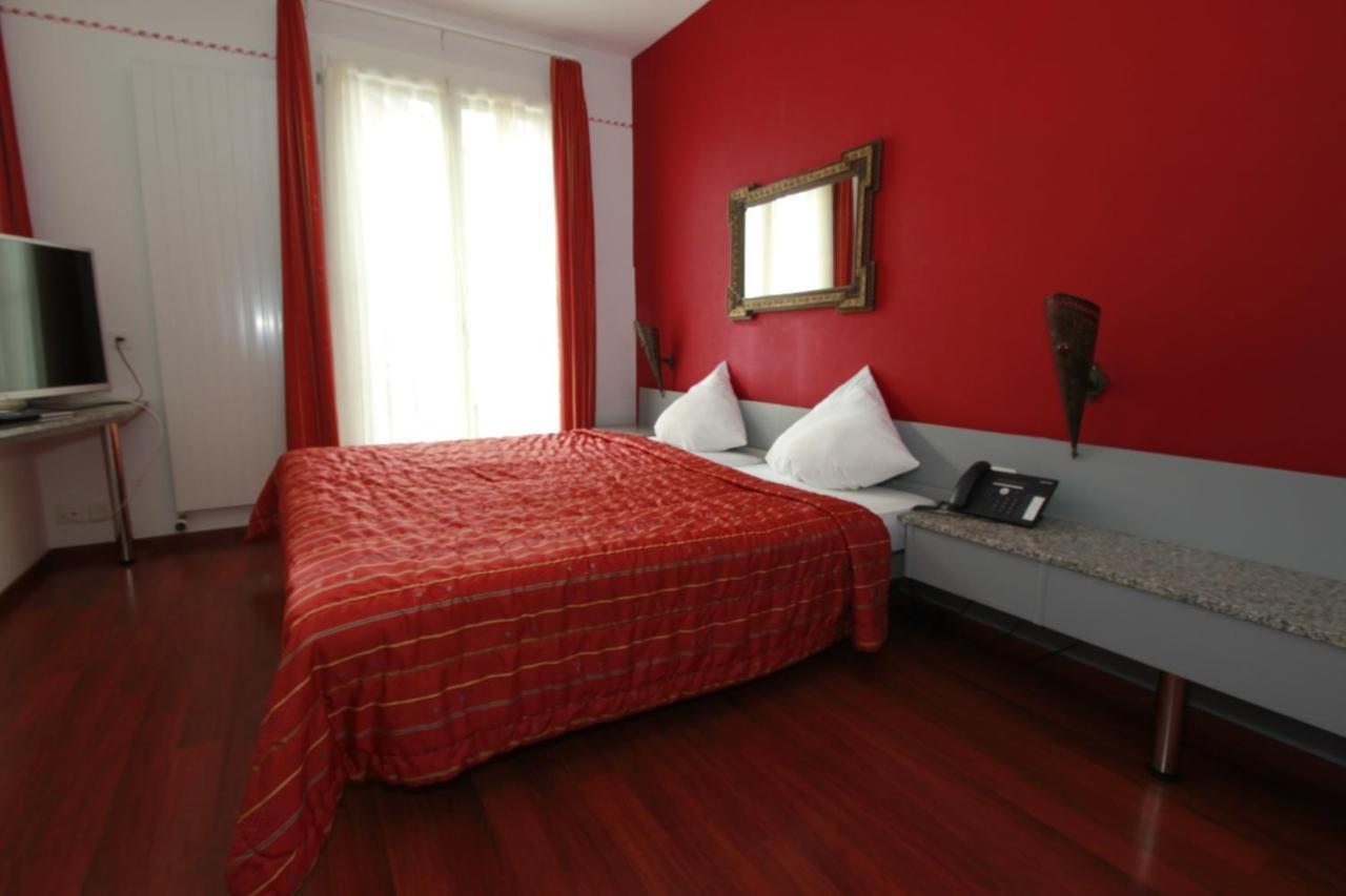 Hotel Hippel Krone Kerzers Esterno foto
