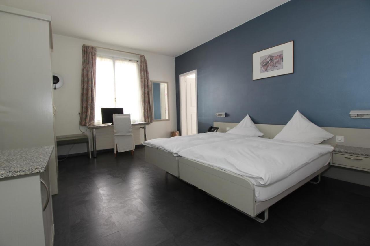 Hotel Hippel Krone Kerzers Esterno foto